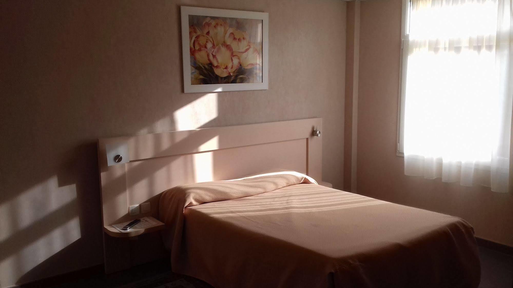 Le Logis De La Lys Hotell Aire-sur-la-Lys Eksteriør bilde