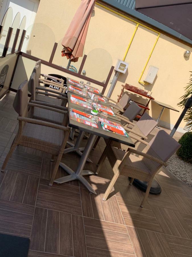 Le Logis De La Lys Hotell Aire-sur-la-Lys Eksteriør bilde